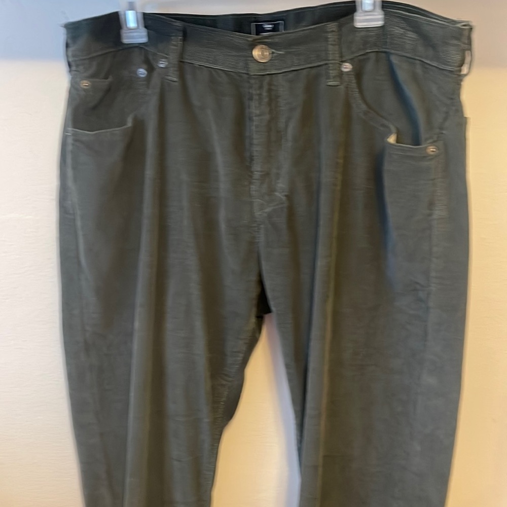 Men’s or woman’s gap pants 👖 ✨
